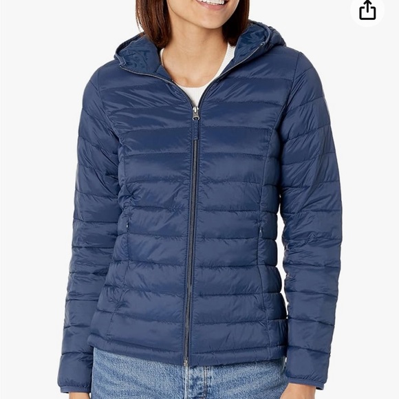 NWT Amazon essentials puffer jacket with hood. - Picture 6 of 8